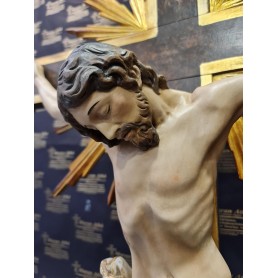 Croce in legno, con raggi su piedistallo