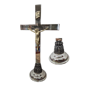 Set: Croce, Candelieri, calice, pisside e patena: 12 Apostoli
