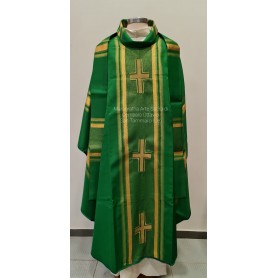 Casula verde con 3 croci